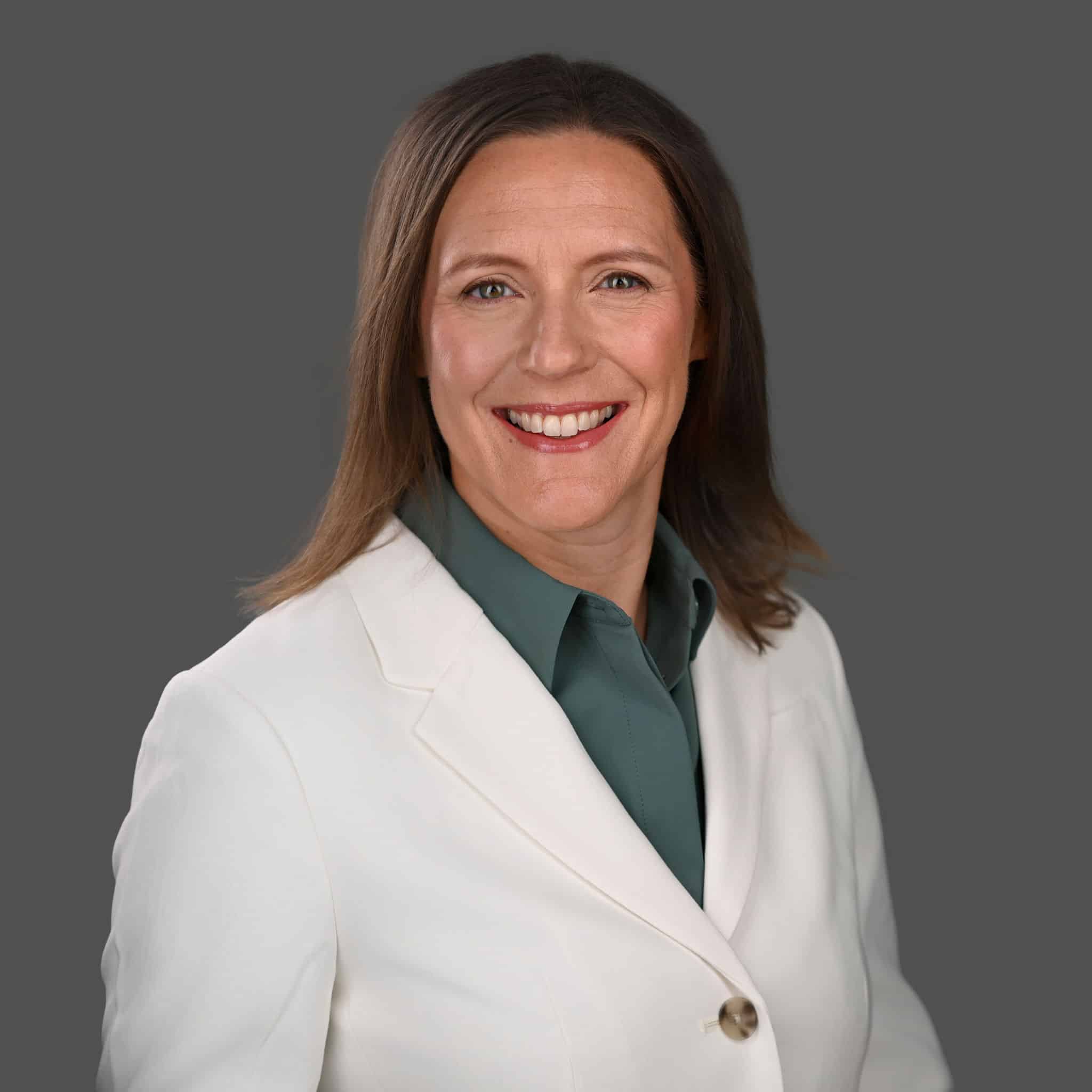 Éliane Lachaîne is a partner at Burn Tucker Lachaîne PC and practices exclusively in the field of plaintiff personal injury and disability insurance law. Since 2014, Éliane runs her own boutique injury firm alongside her partners, Colleen Burn and Laurie Tucker.