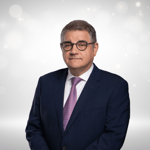 Michael J. Henry is a founding partner at Howie, Sacks & Henry LLP and one of the best car accident lawyers in Toronto. 35+ years of experience in motor vehicle, disability and injury claims.